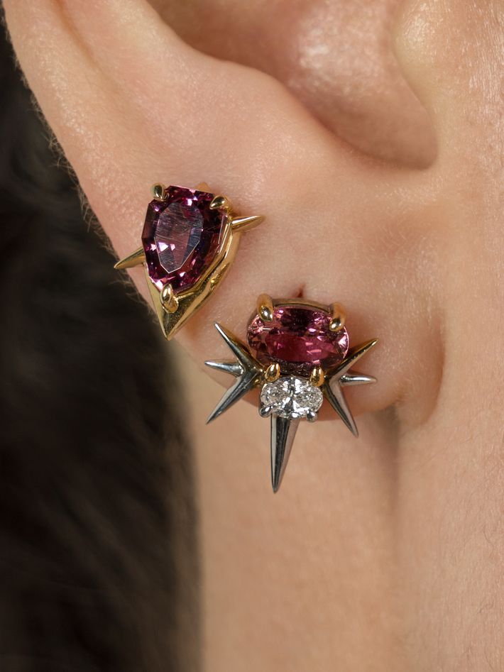 14ct yellow gold - shield cut pink garnet stud earring 