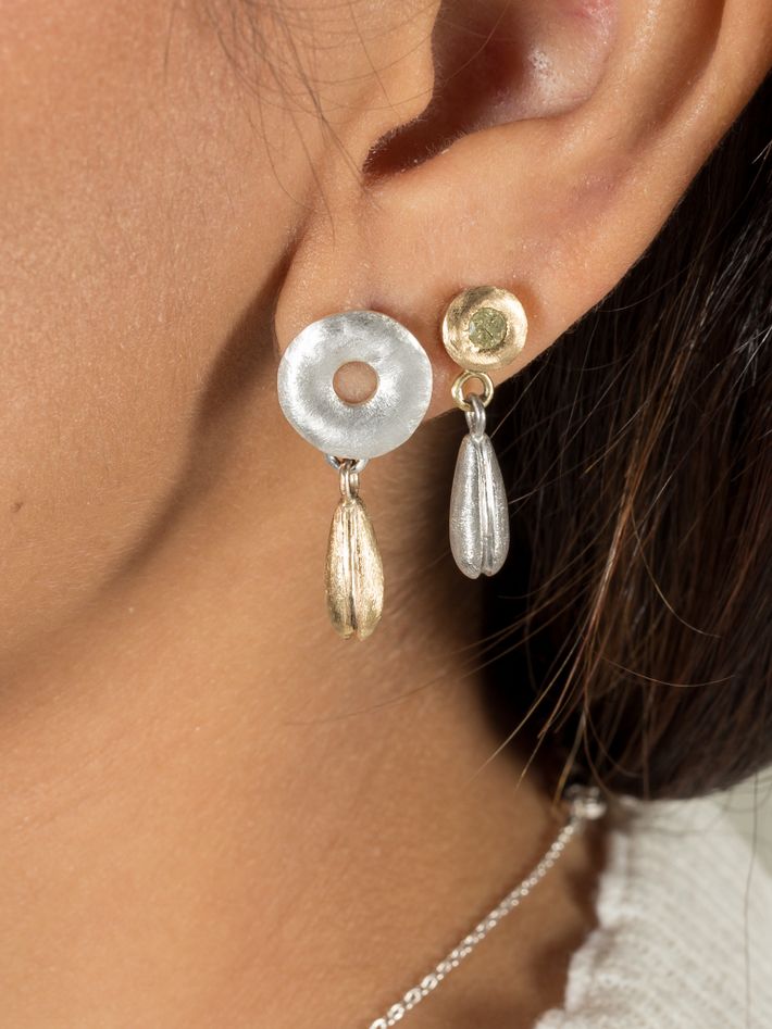 Silver disc and gold drop earring