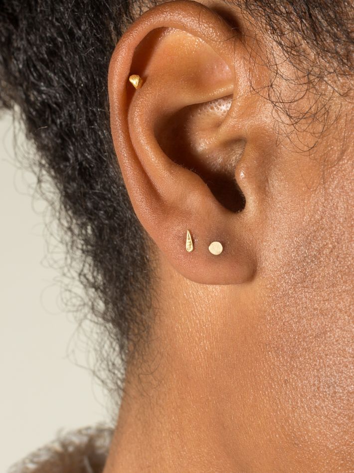 Sara droplet studs