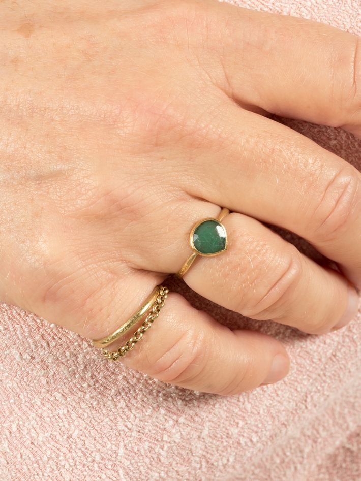 Emerald protection ring