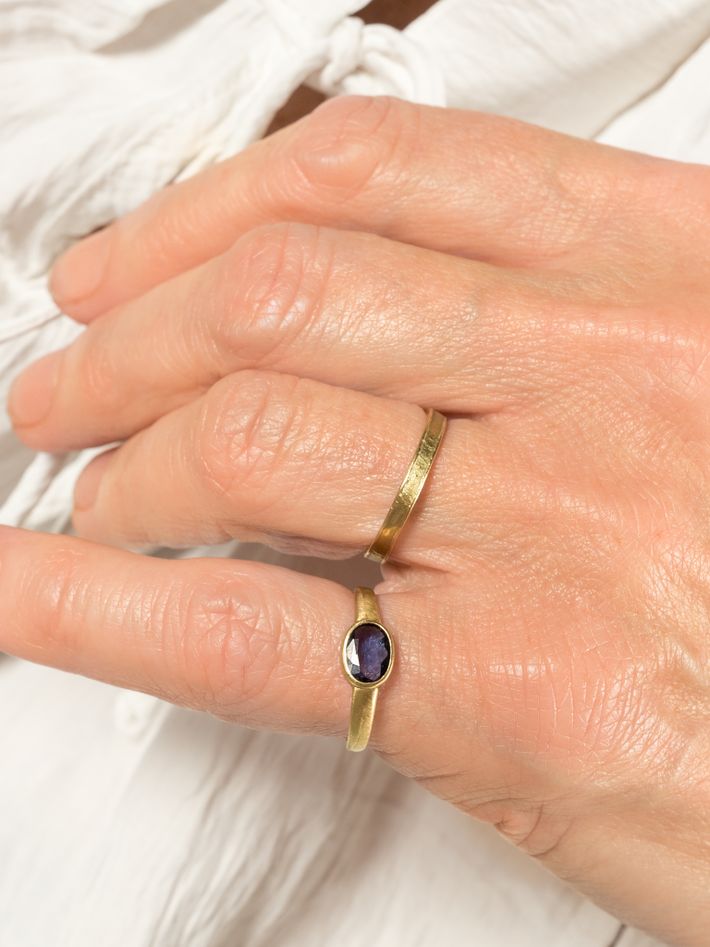 Blue sapphire parisa ring