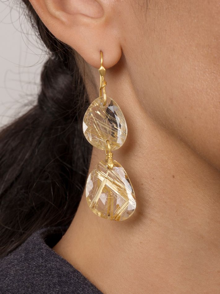 Double snake link earrings in gold rutilated quartz