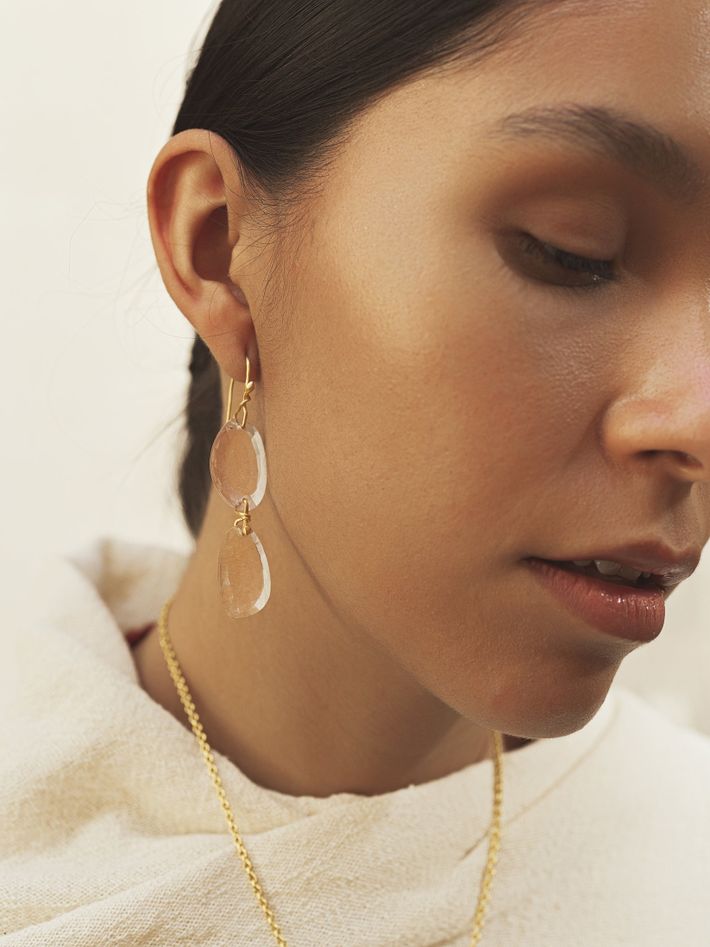 Double snake link earrings in gold rutilated quartz