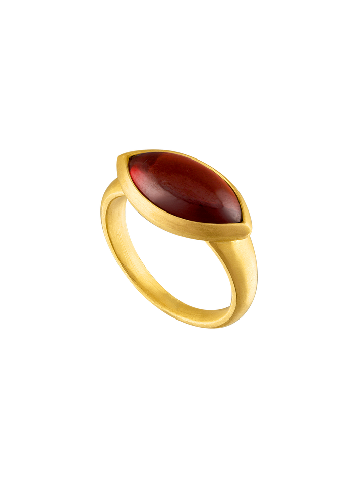 Seed ring in garnet