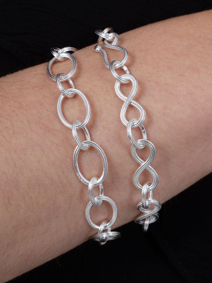 Entwined bracelet 