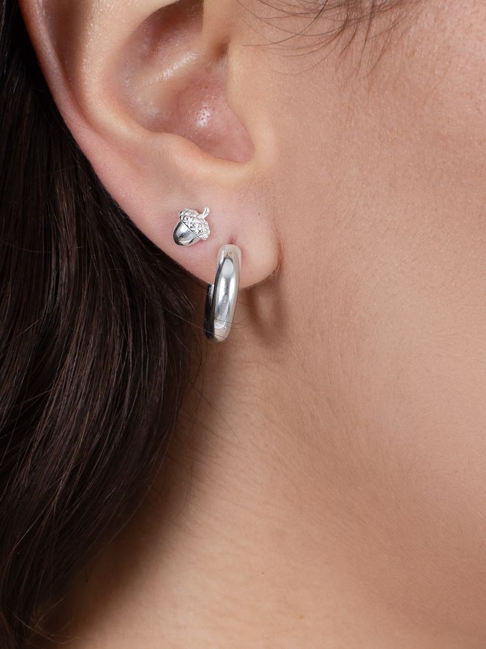 Acorn stud earrings