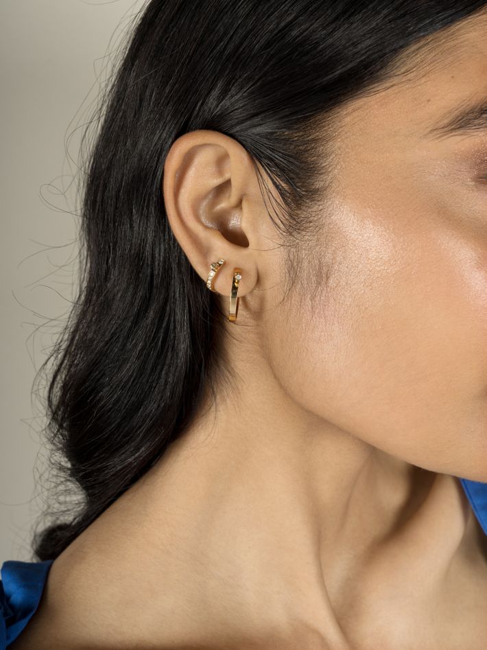 Chikka medium pavé earrings with gold pins