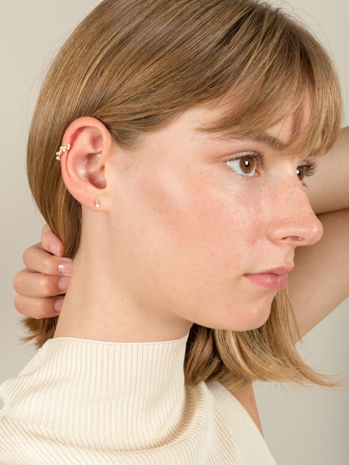 Uva pearl ear cuff