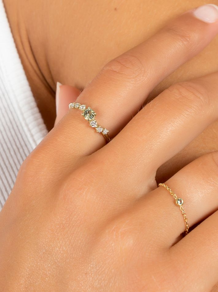 Namika green sapphire ring