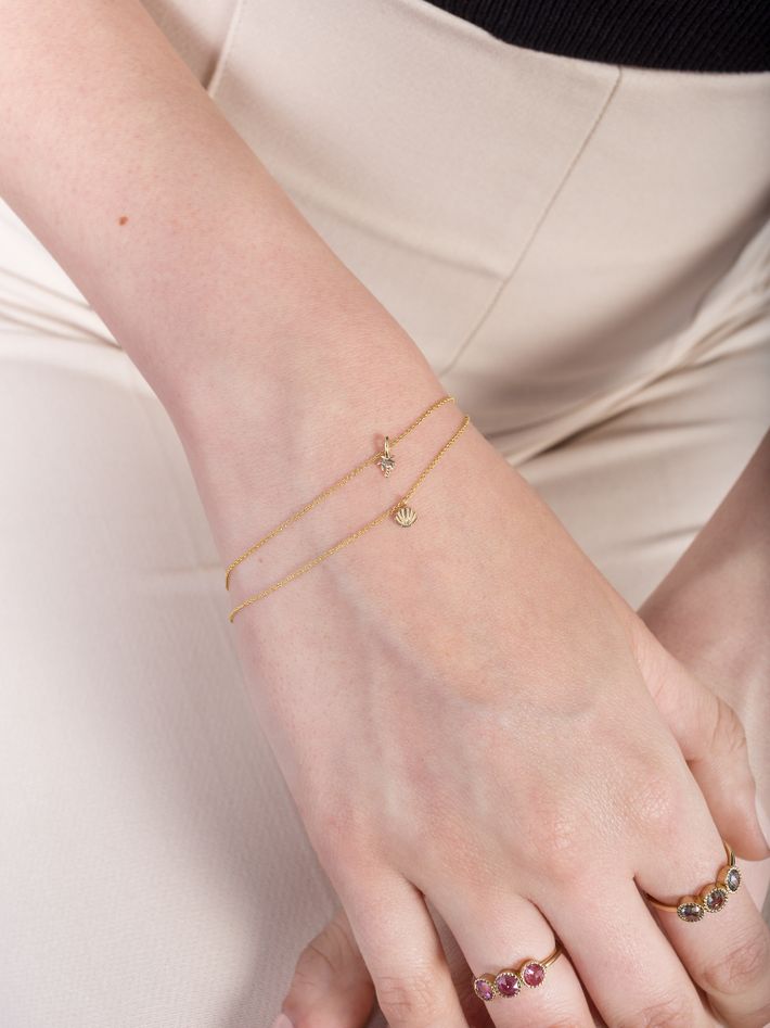 Gold petite bracelet