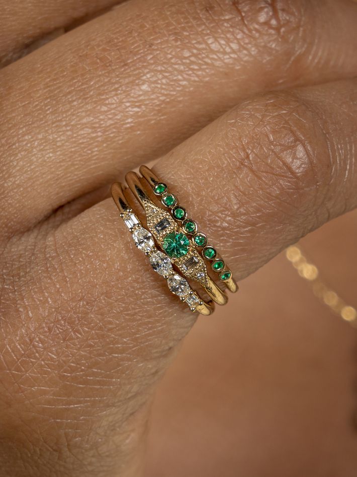 Diamond garland ring