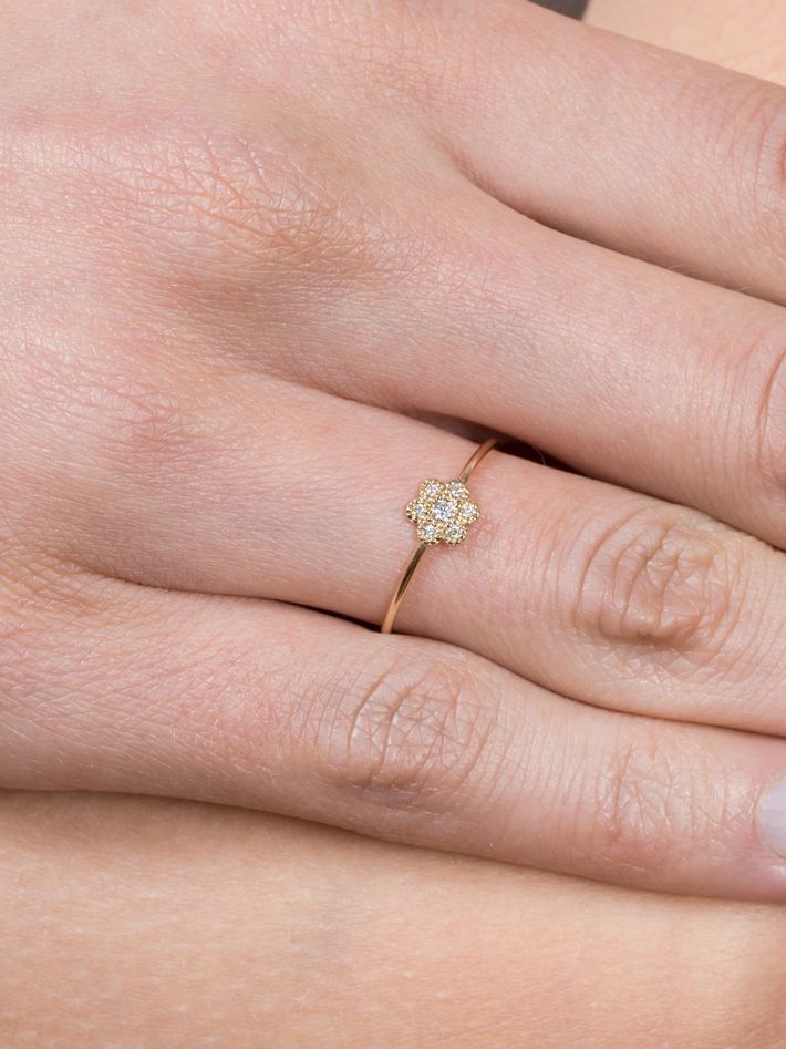 Diamond daisy whisper ring