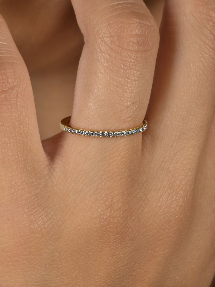 Diamond pave wedding ring