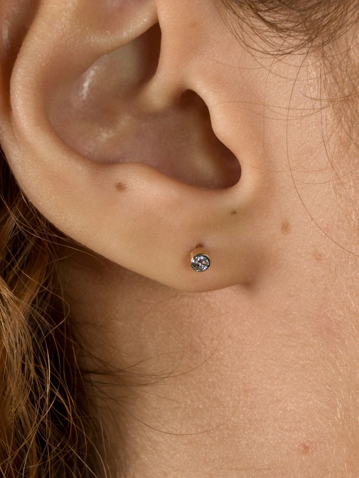 Diamond plinth earring 