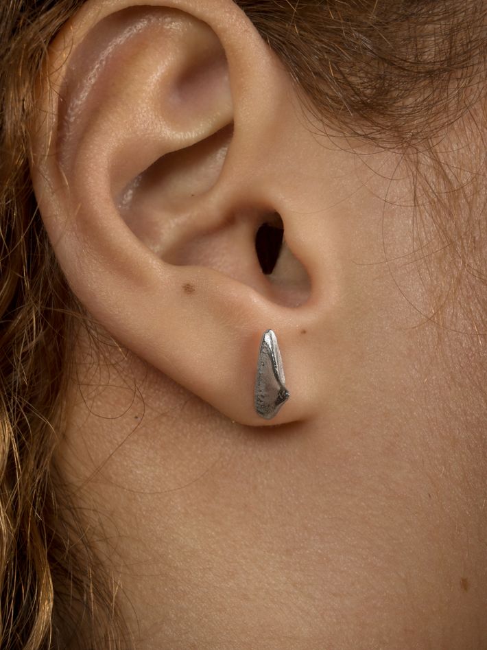 Thorn earring