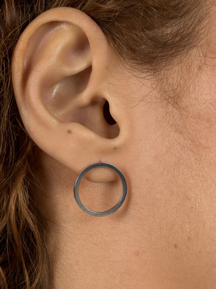 Expanded hoop earring