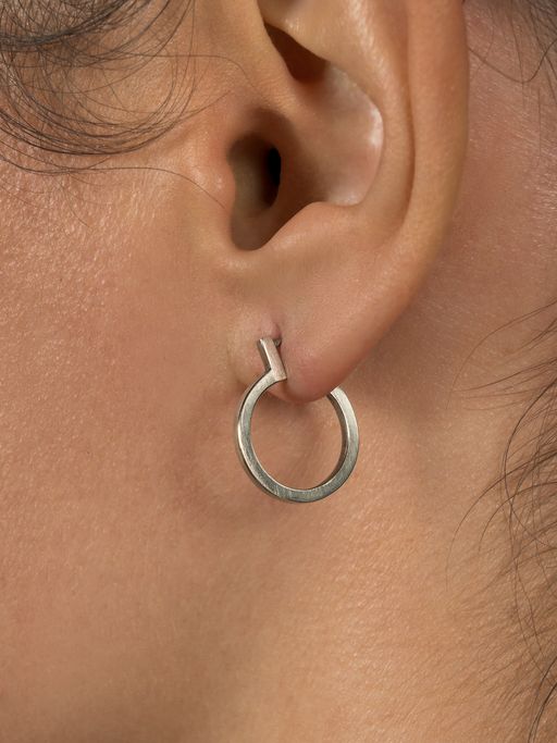 Fine luna earring photo