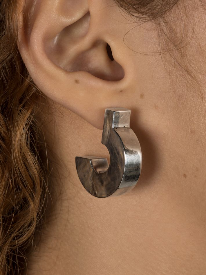 Expanded elevation earring