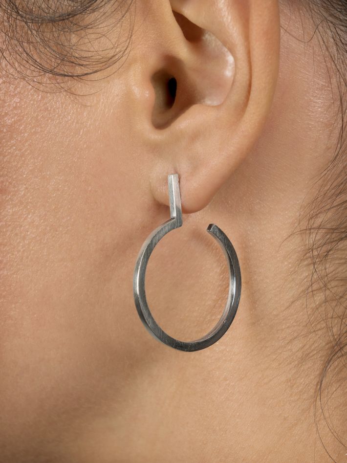 Expanded luna earring