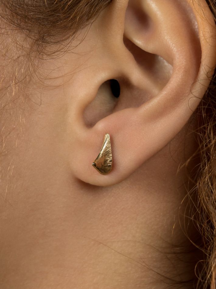 Fine thorn earring