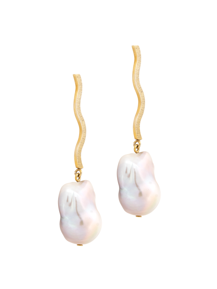 Shape baroque pearl earrings