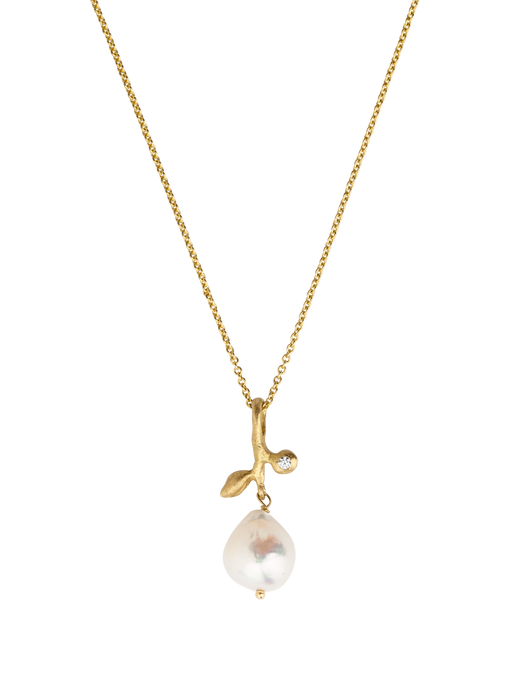 Leaf pearl necklace photo