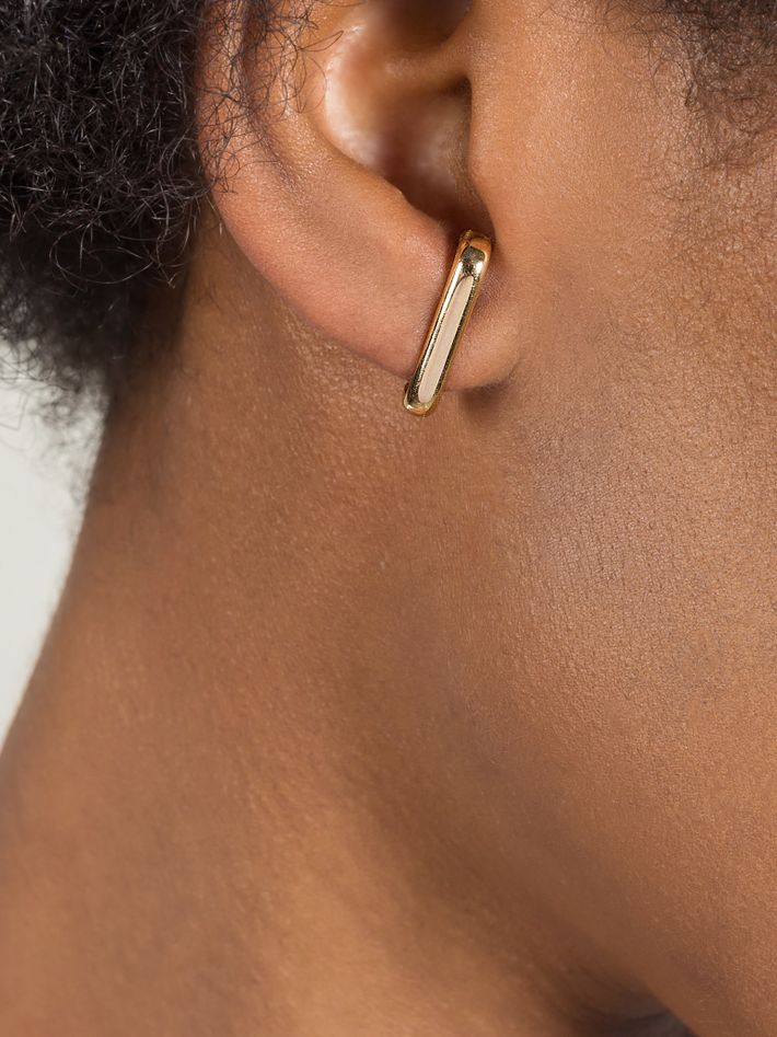 Mini barre earrings