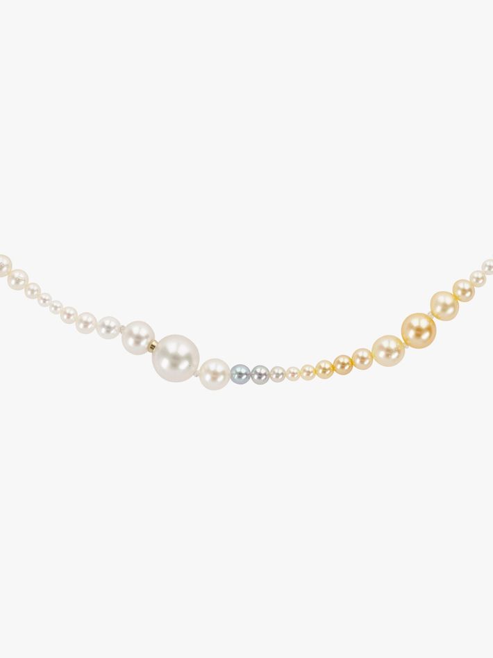 Vela pearl necklace