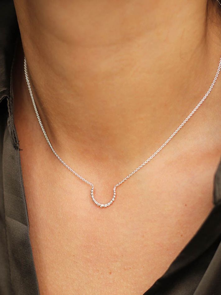 Vitium small crescent necklace