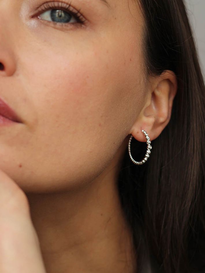 Vitium medium hoop earrings