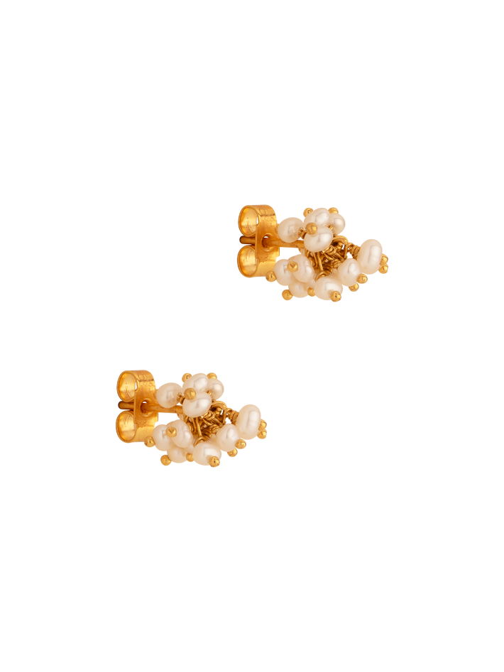Pompom pearl stud earrings in gold