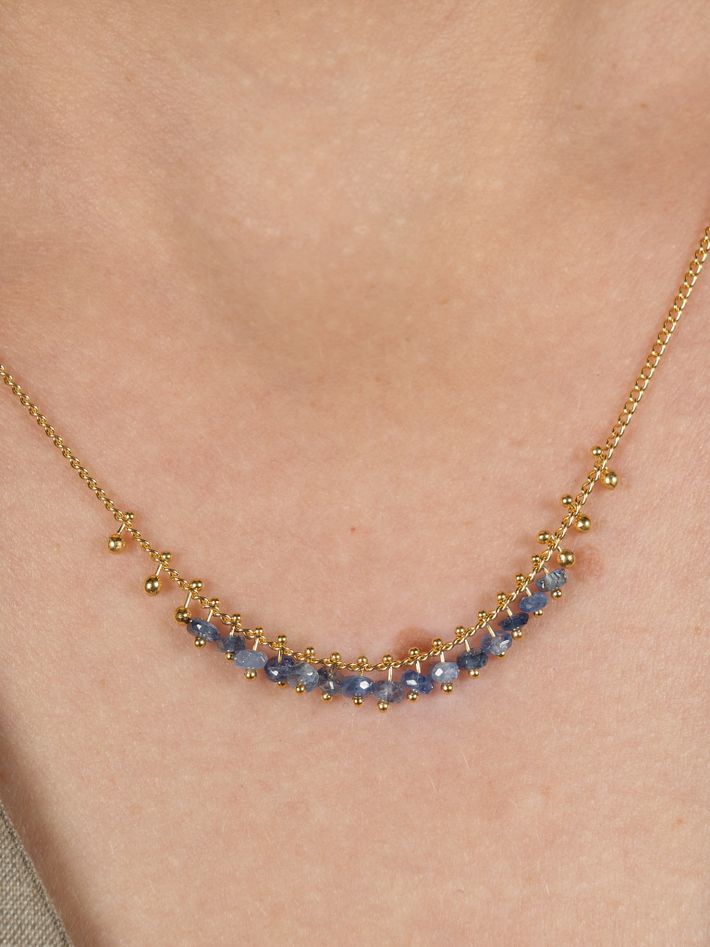 Sapphire pinned row necklace	