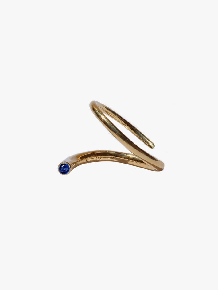 Sapphire crescendo pin ring