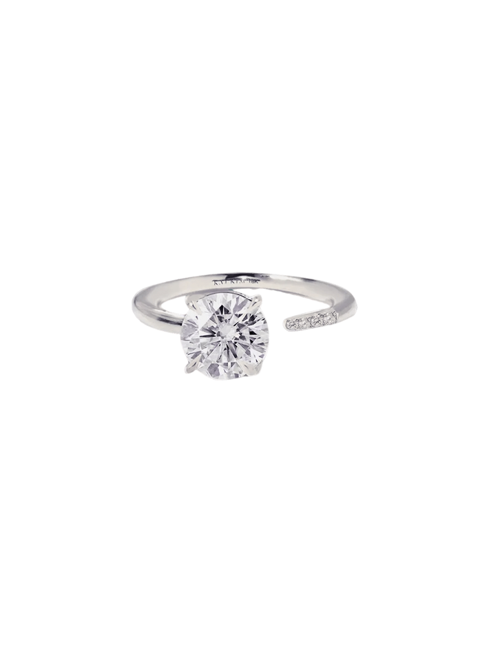 Brilliant diamond crescendo ring