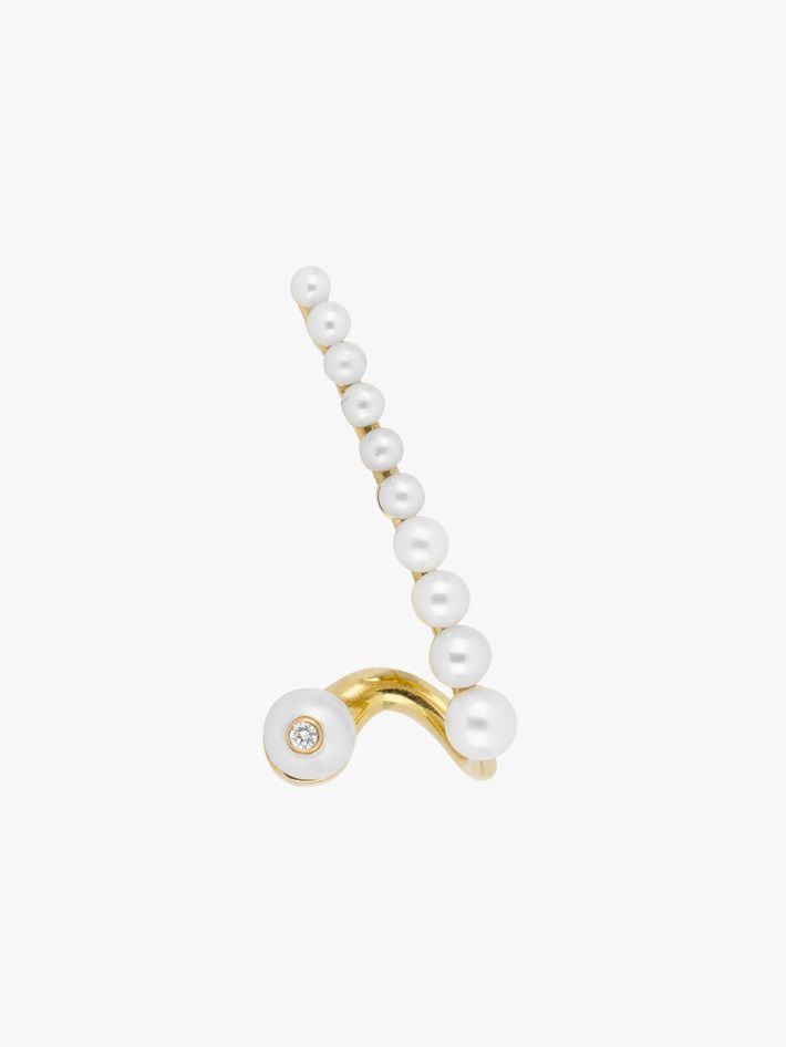 Pearl crescendo earring