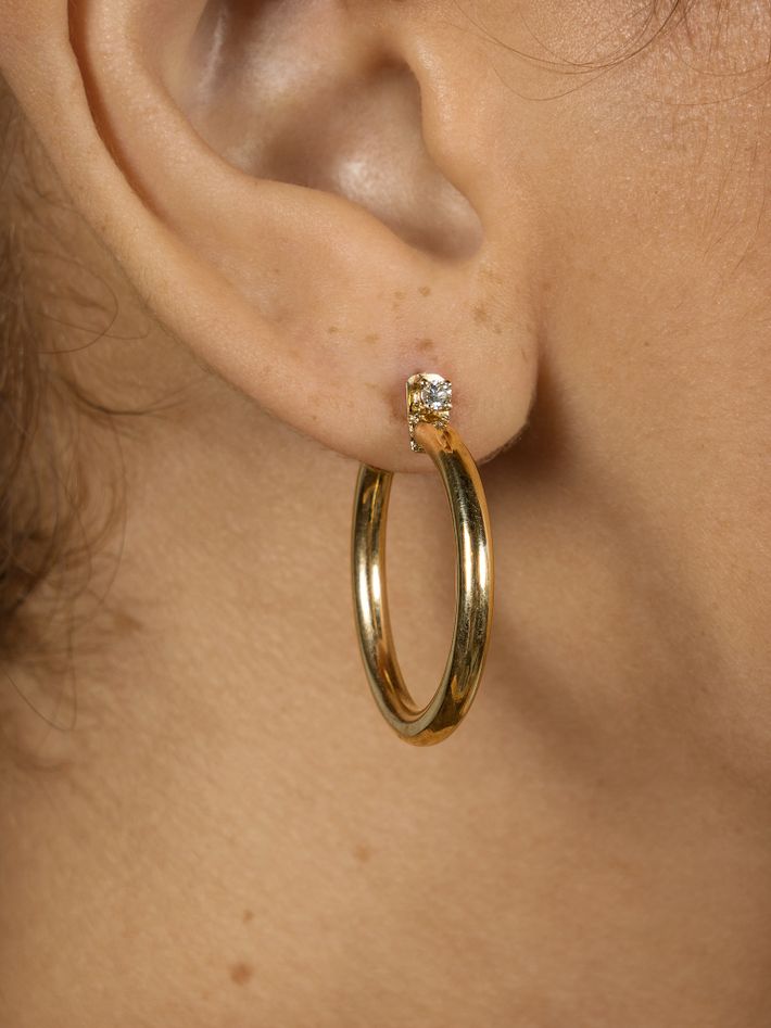 Medium hoop earrings with white diamonds