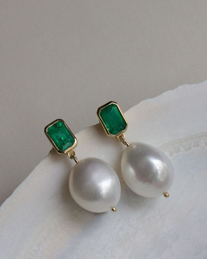 Baroque pearl drop earrings emerald