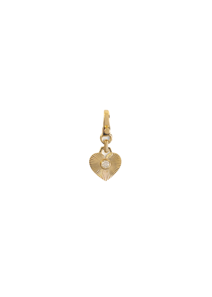 Petite diamond ribbed heart pendant