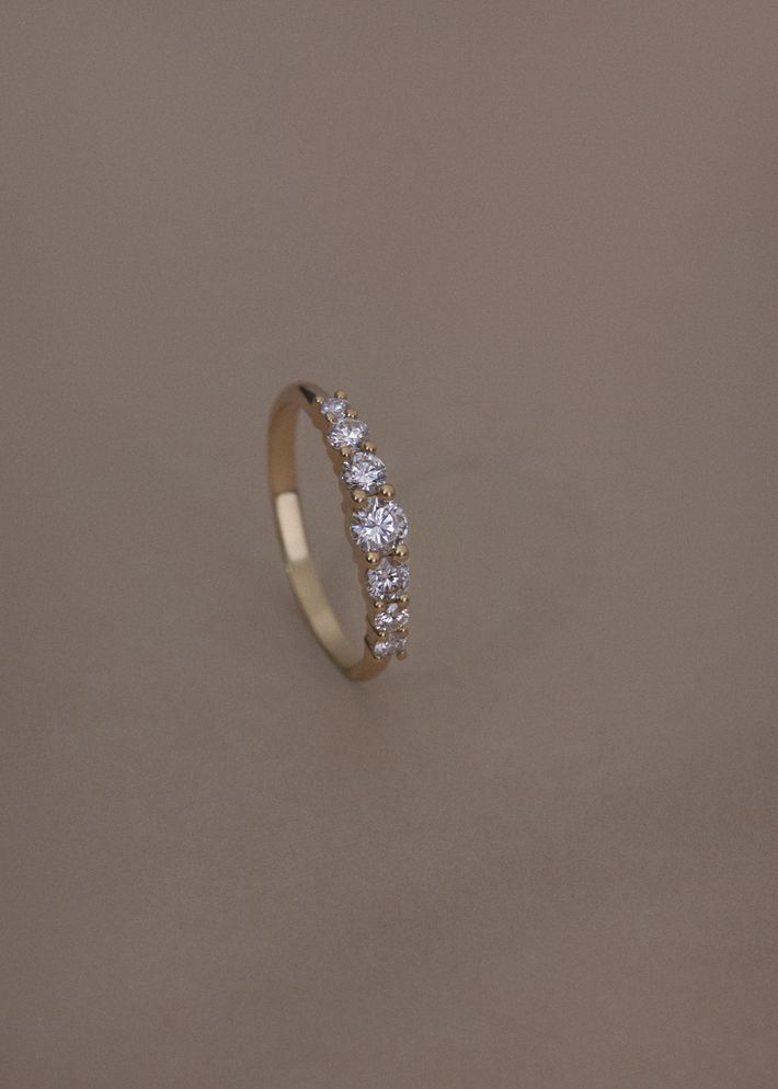 Calla round brilliant ring diamond