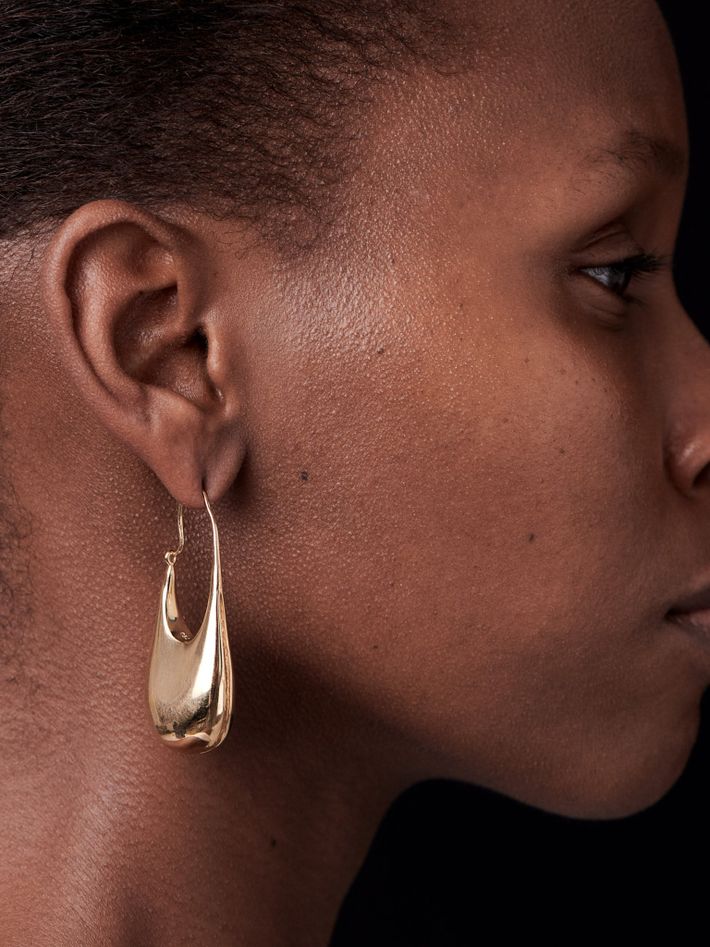 Doric 18k gold earring