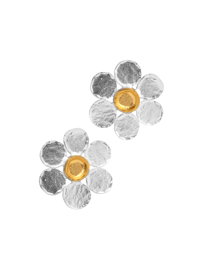 Daisy studs