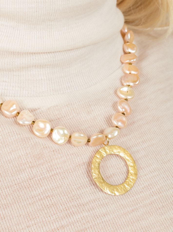 Pale pink pearl necklace