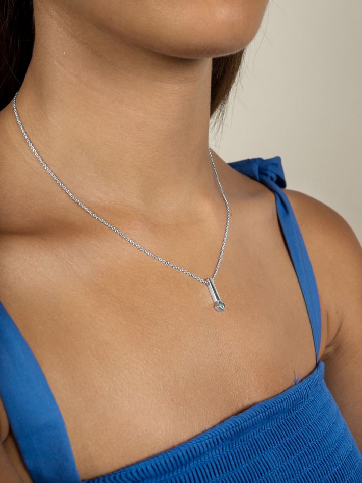 Sky blue topaz line necklace