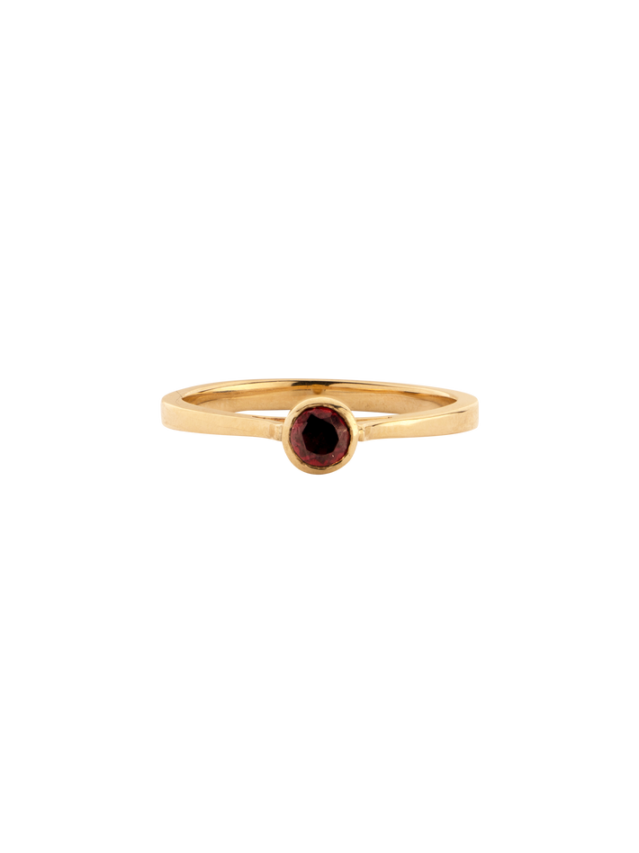 Garnet ring in 9kt rose gold