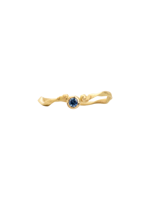 Flair blue sapphire ring photo
