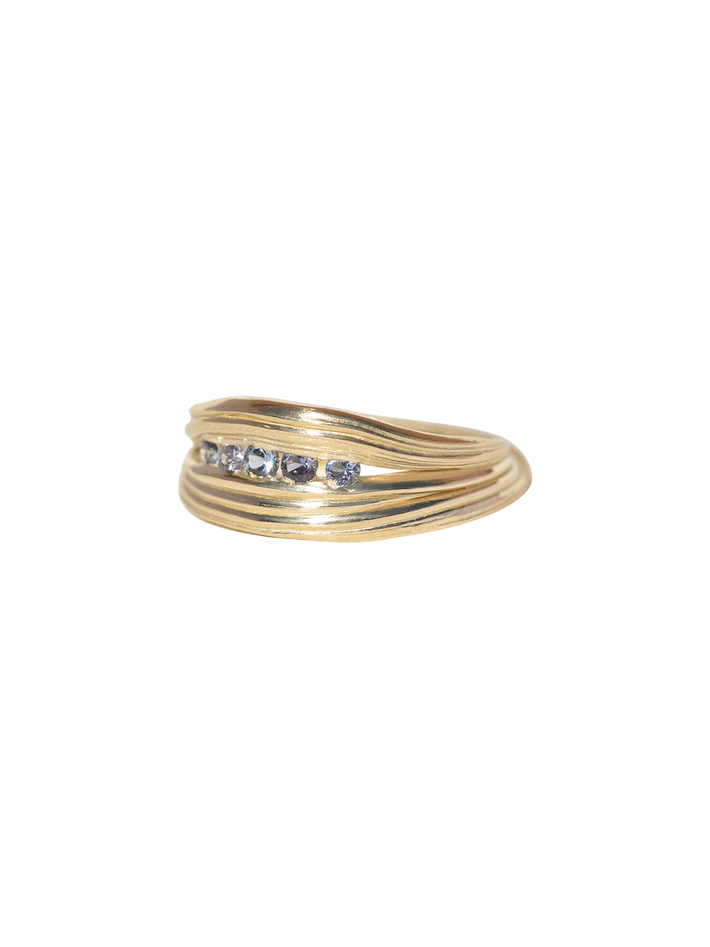 Yogo sapphire ligne ring in 14k gold