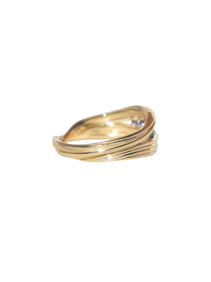 Yogo sapphire ligne ring in 14k gold