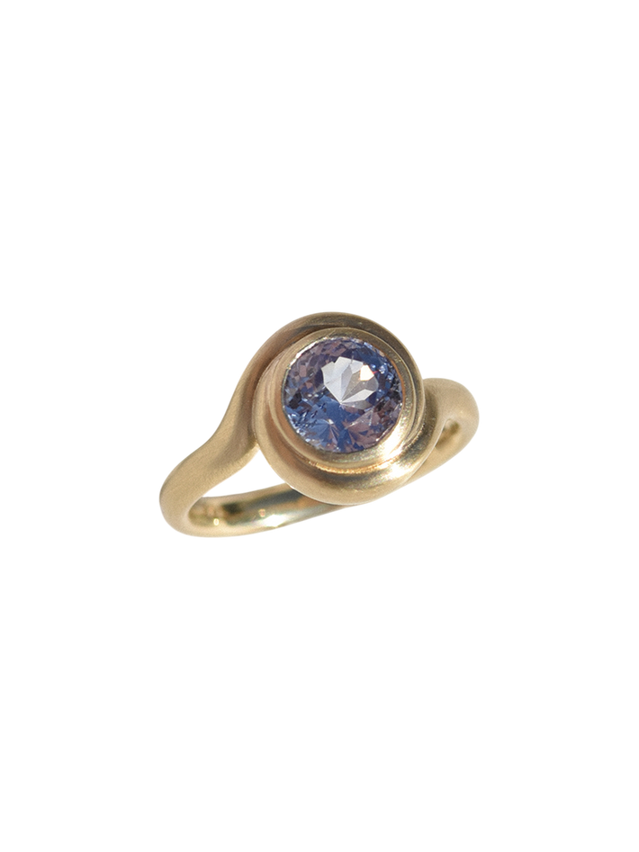 Infinite ring with 1.89 ct australian sapphire