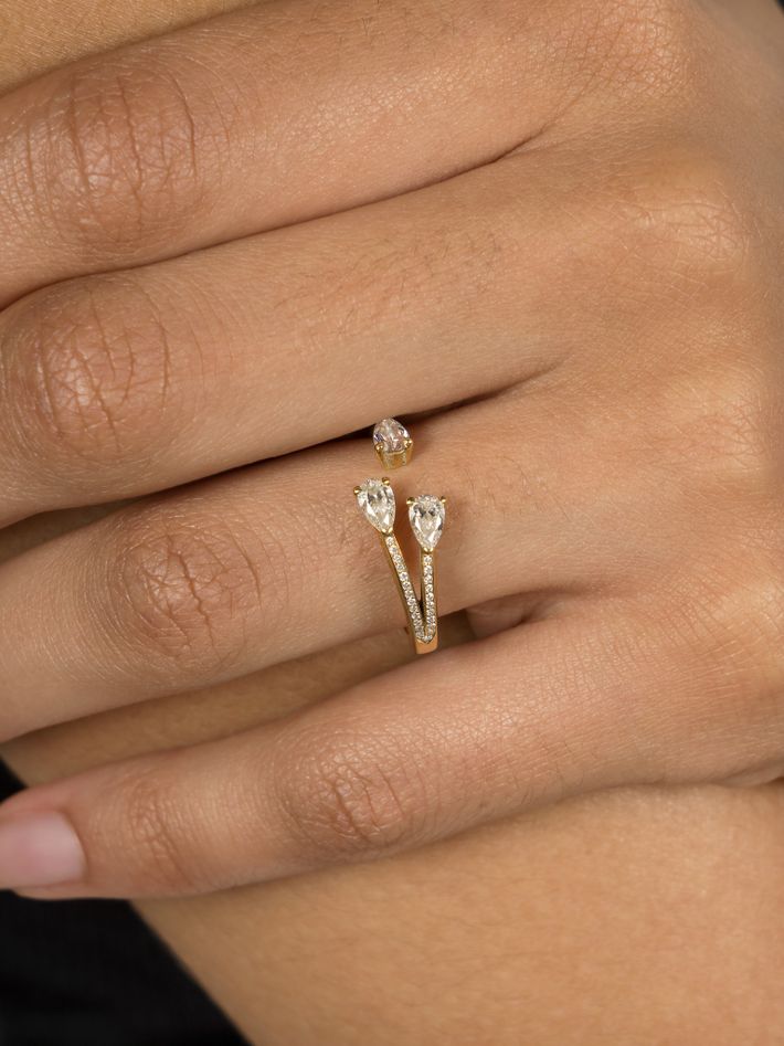Forever future diamond engagement ring