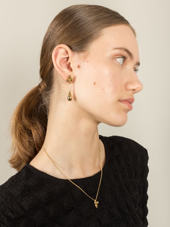 Pendal drop earrings